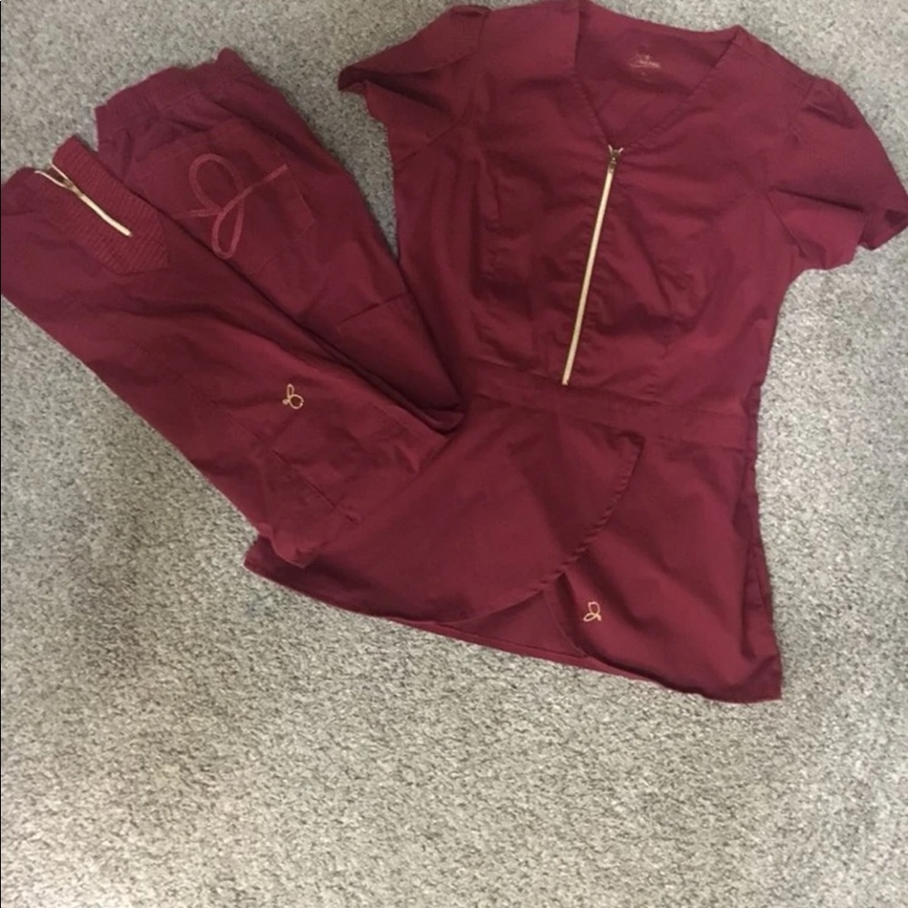 Not For Sale looking for this top jannuu scrubs
